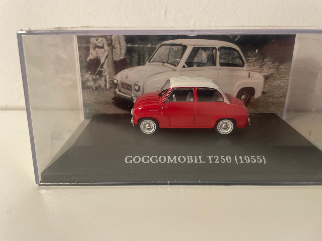 Mikrosauto Goggomobil T250 roude mat wäissem Däch 1955 - däitscht Auto