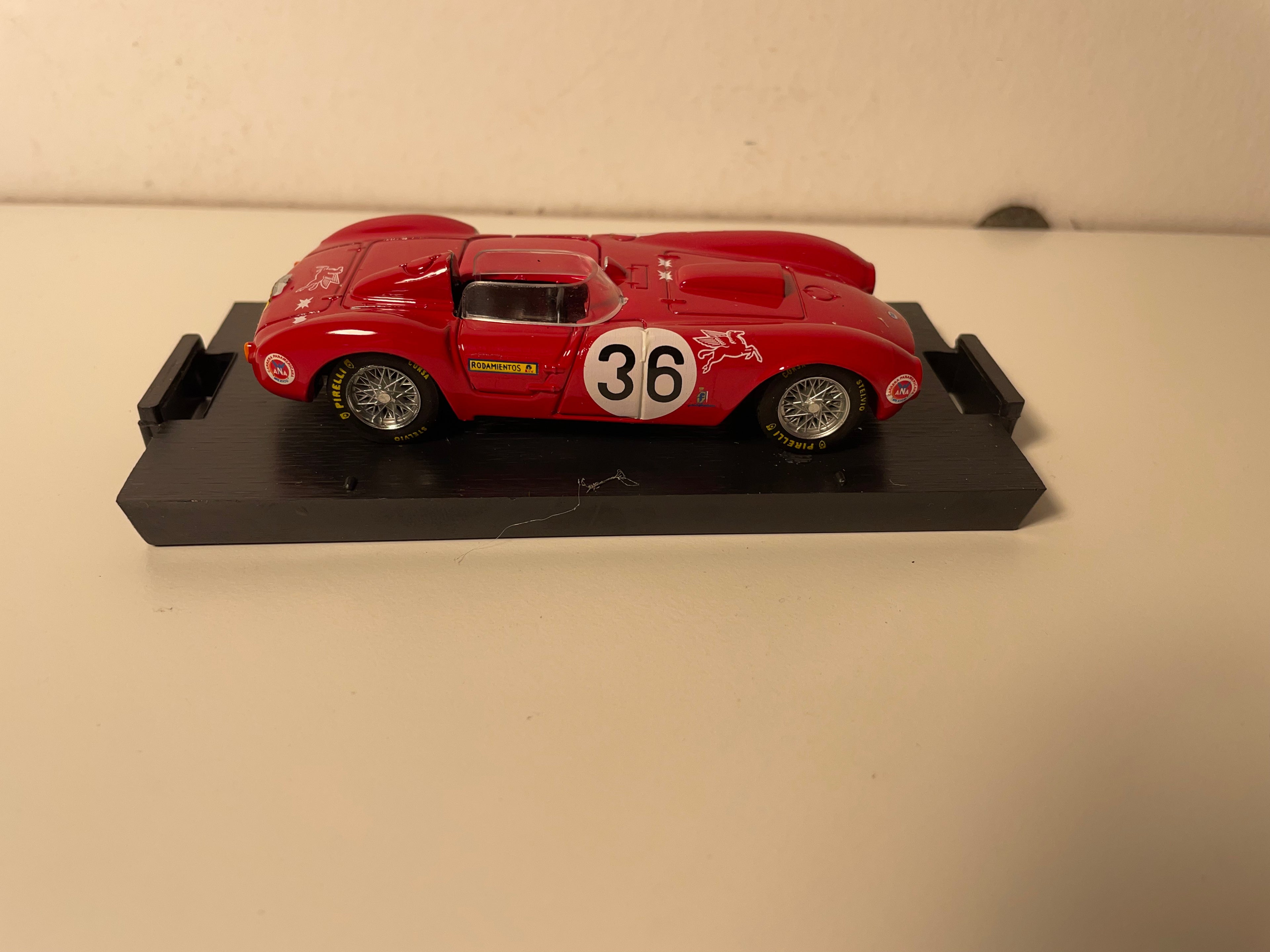 Lancia D24 rood nummer 36 uit 1953 - BRUMM