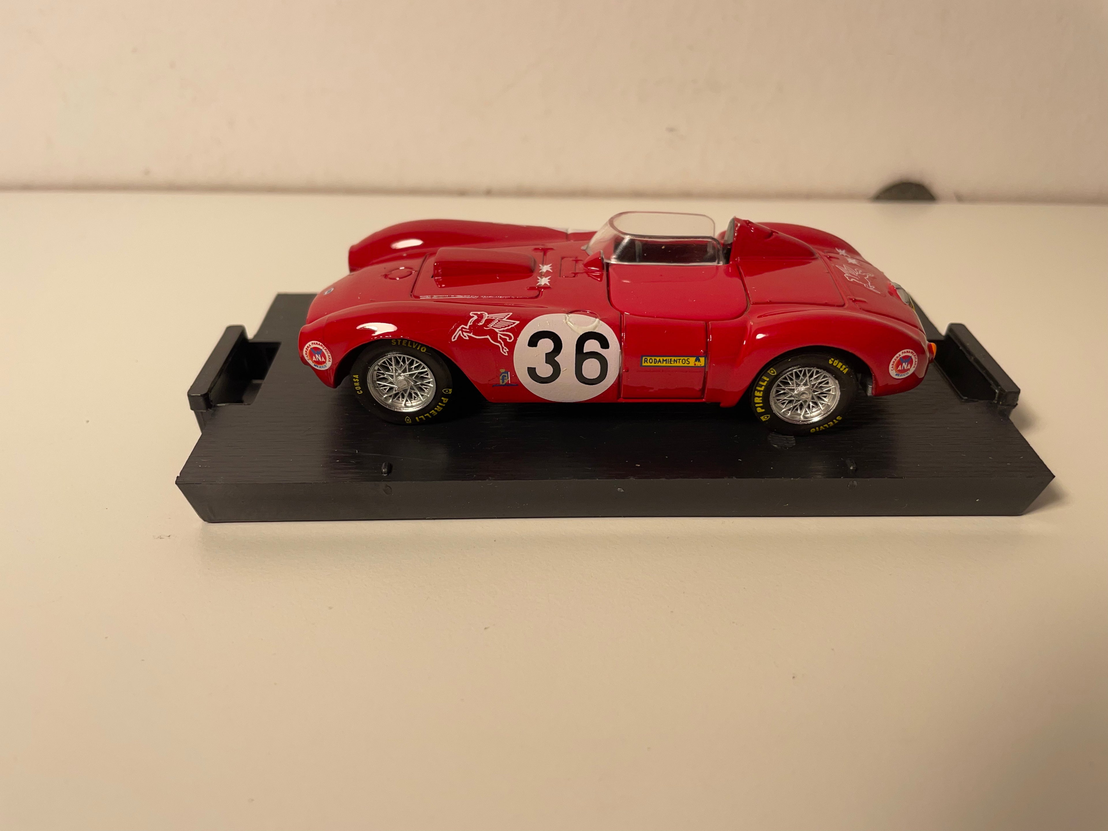 Lancia D24 rood nummer 36 uit 1953 - BRUMM