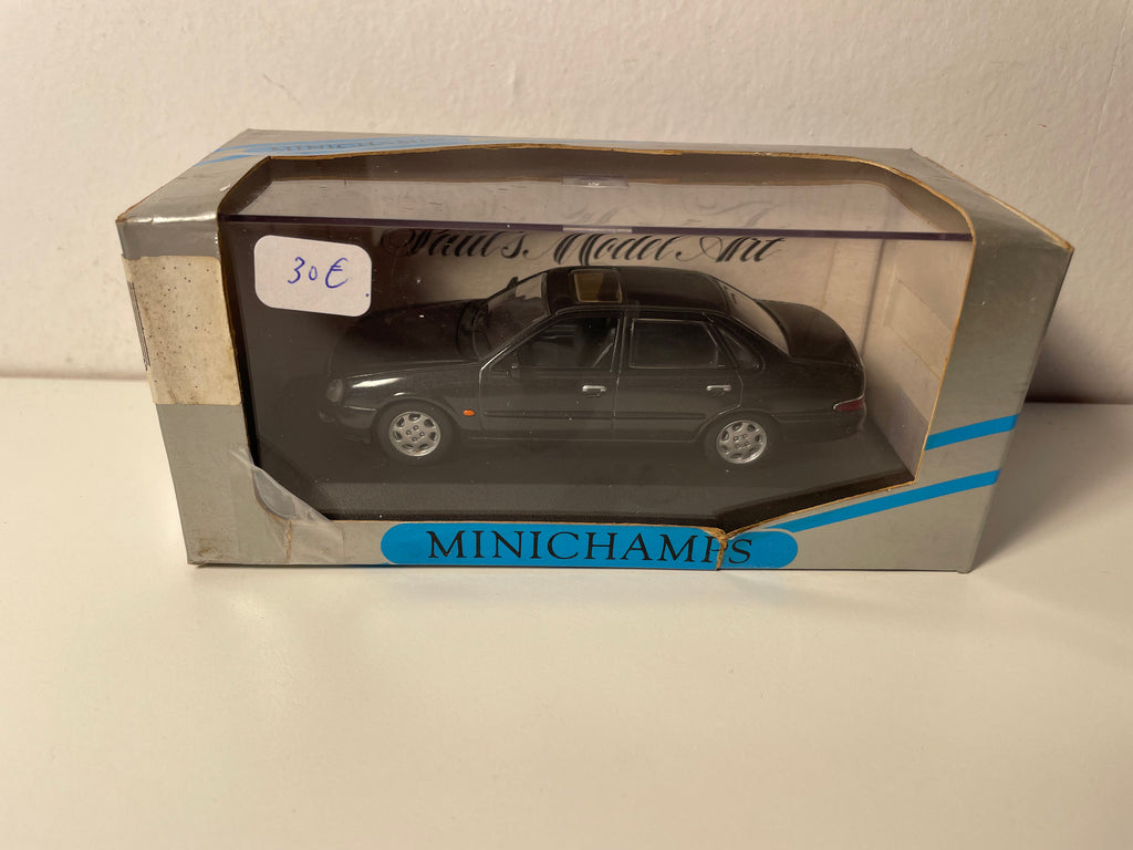 Ford Scorpio Saloon noire de 1995 - MINICHAMPS