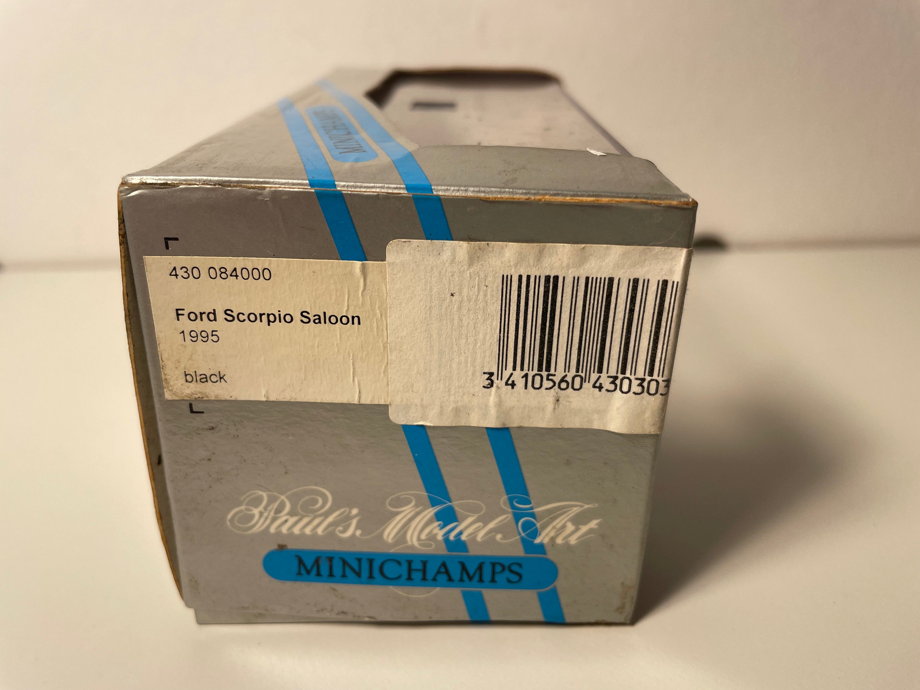 Ford Scorpio Saloon noire de 1995 - MINICHAMPS