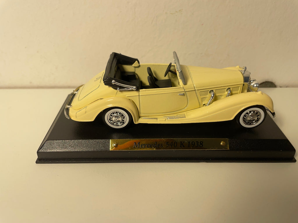 Mercedes 540K Beige van 1938 (Collectie Uitzonderlijke Auto's)