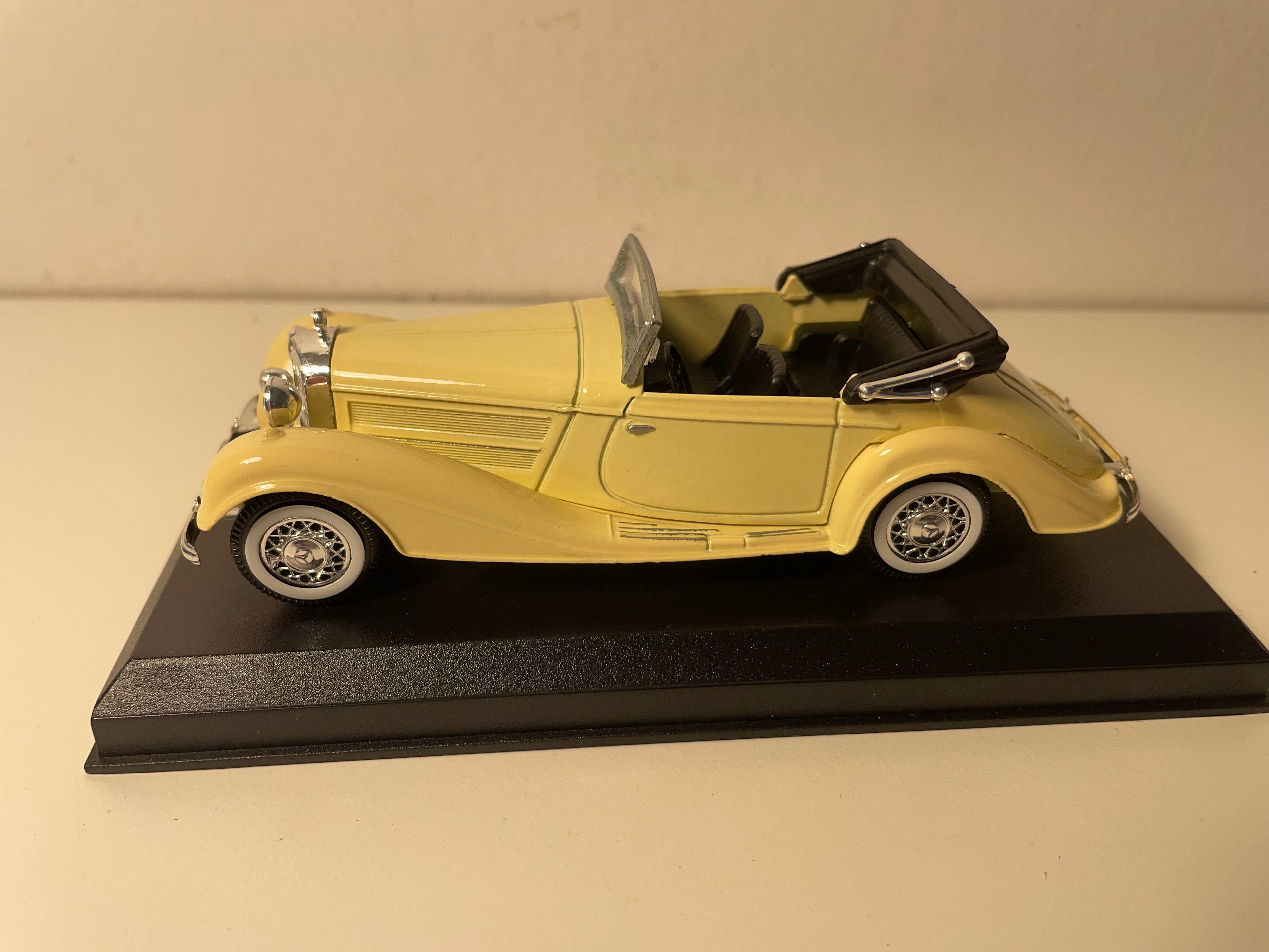 Mercedes 540K beige del 1938 (collezione Auto d'eccezione)