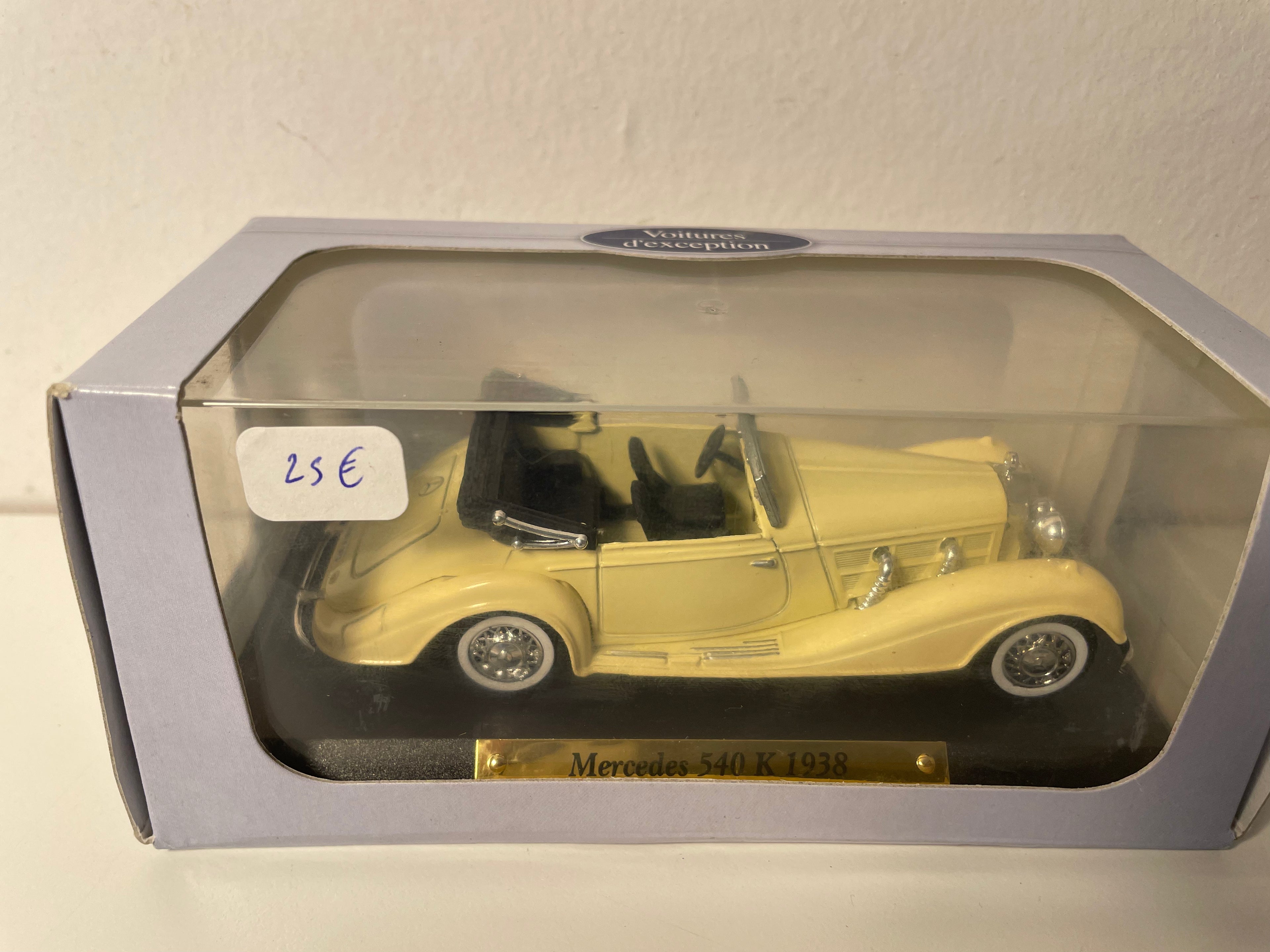 Mercedes 540K Beige van 1938 (Collectie Uitzonderlijke Auto's)