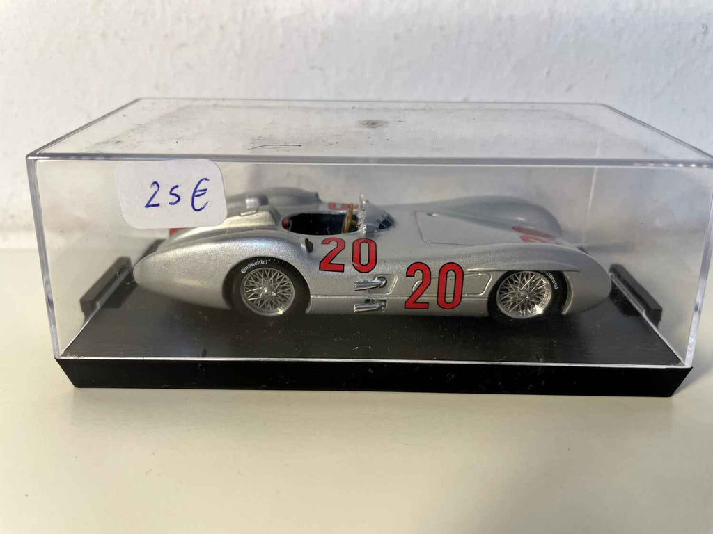 Mercedes W196C grise numéro 20 - Formule 1 - grand prix de France de 1954 (Brumm R280B)