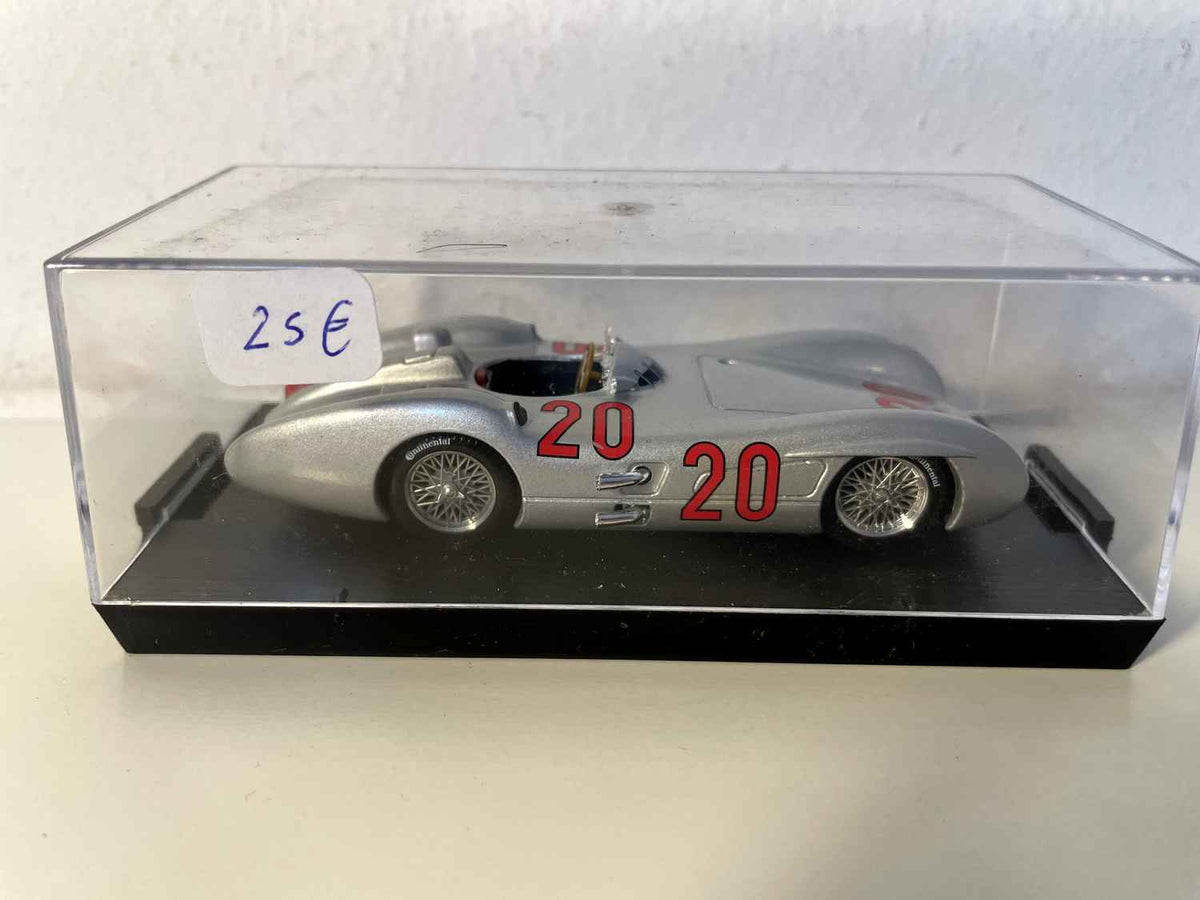 Mercedes W196C grise numéro 20 - Formule 1 - grand prix de France de 1954 (Brumm R280B)