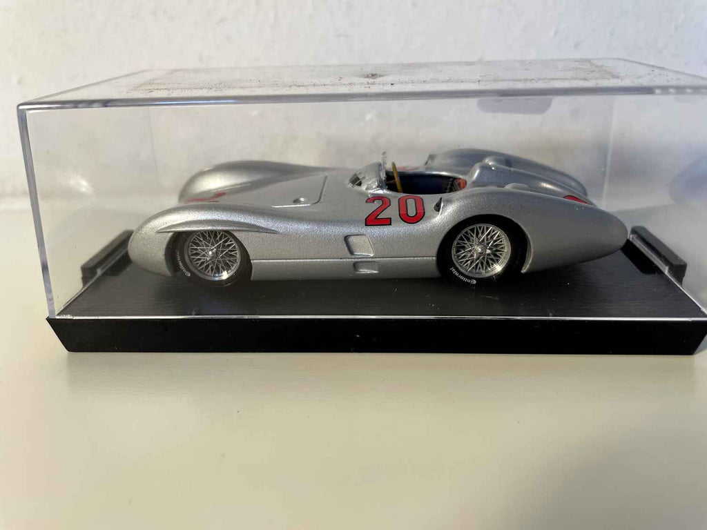 Mercedes W196C grise numéro 20 - Formule 1 - grand prix de France de 1954 (Brumm R280B)