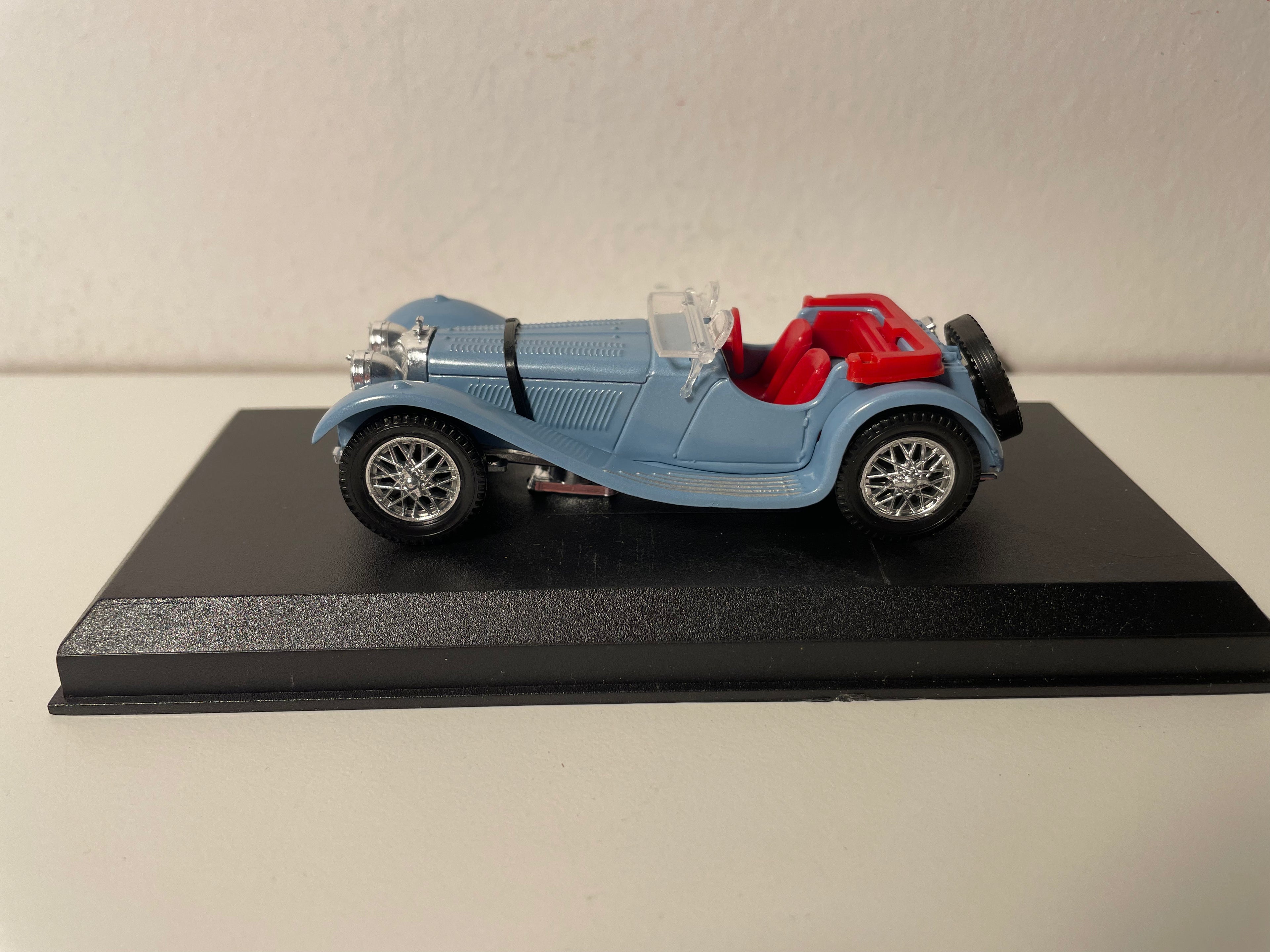 Jaguar SS 100 blu del 1938 (collezione Auto eccezionali)