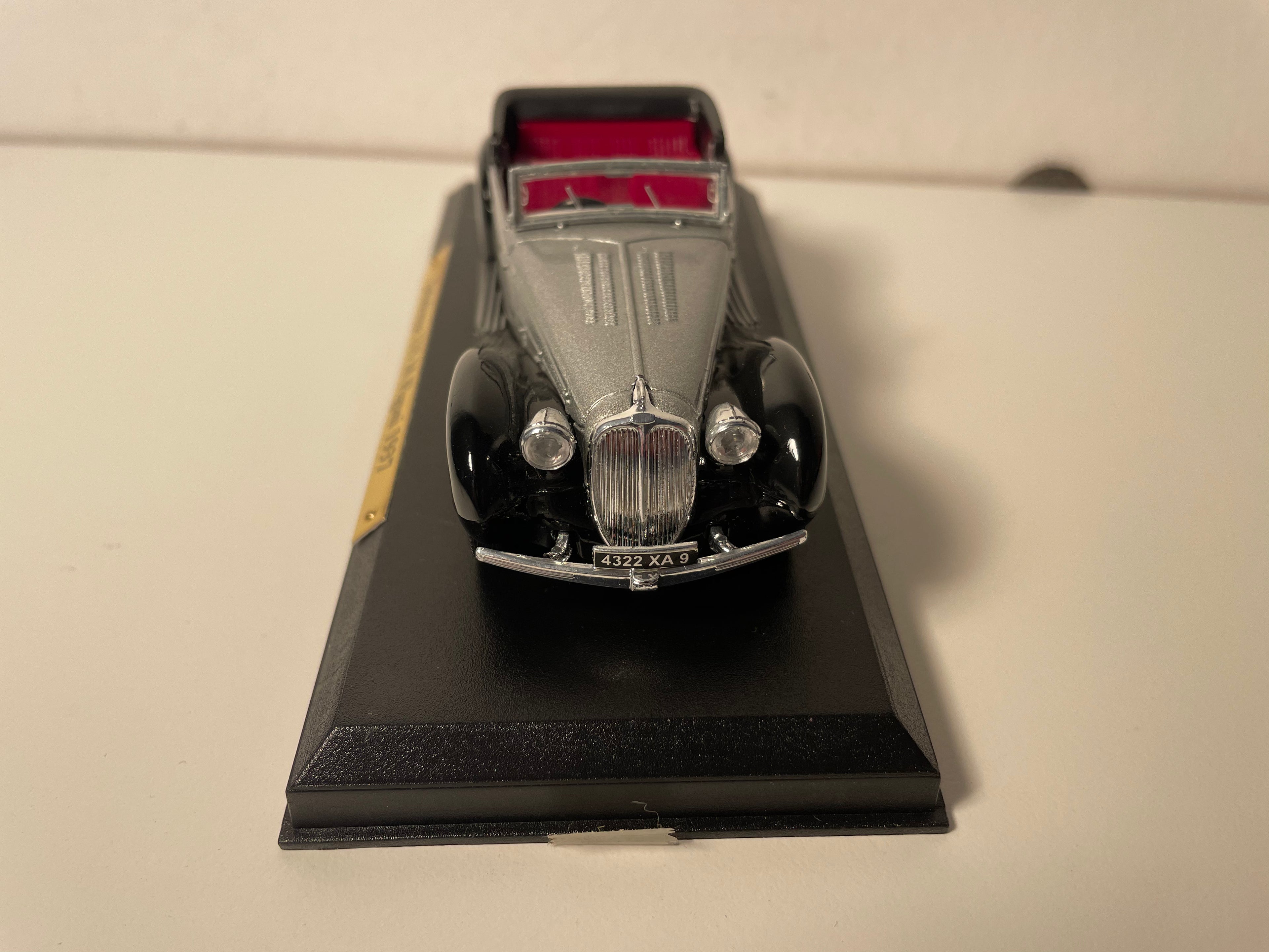 Delahaye 135 M Figoni grigia del 1937 (collezione Auto eccezionali)