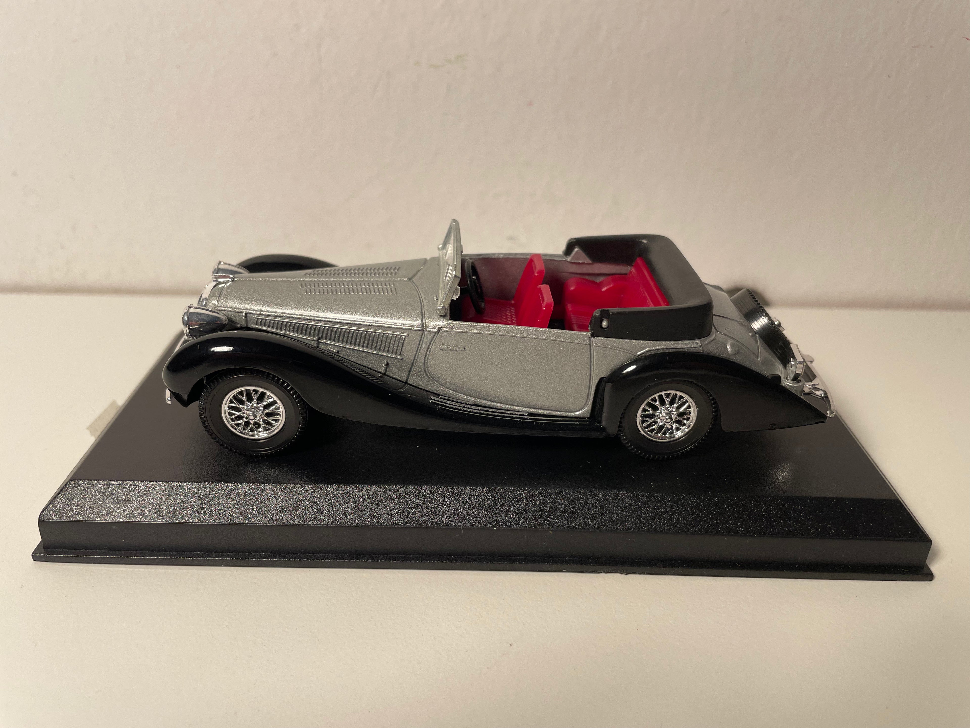 Delahaye 135 M Figoni grigia del 1937 (collezione Auto eccezionali)