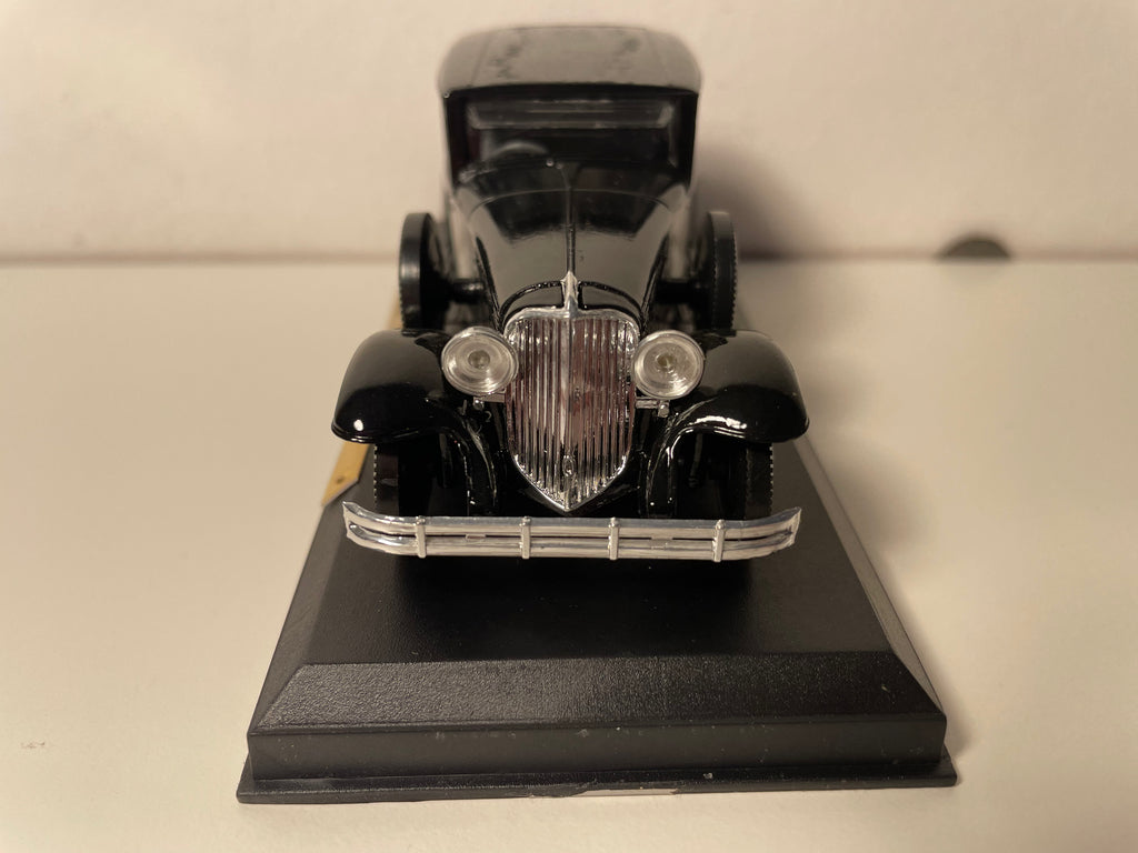 Renault Réinastella Black with Black and Green Checkers on the Doors from 1934 (Exceptional Cars Collection)