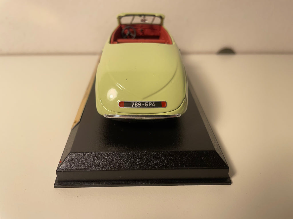 Peugeot 402 Eclipse verte pâle? de 1936 (collection Voitures d'exception)