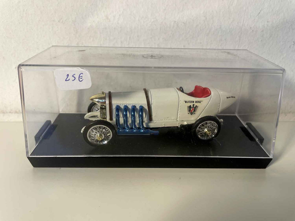 Blitzen Benz HP 220 from 1910 white - racing car (Brumm R81)