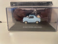 Micro voiture d'antan ACMA Vespa 400 bleue de 1957 - voiture française