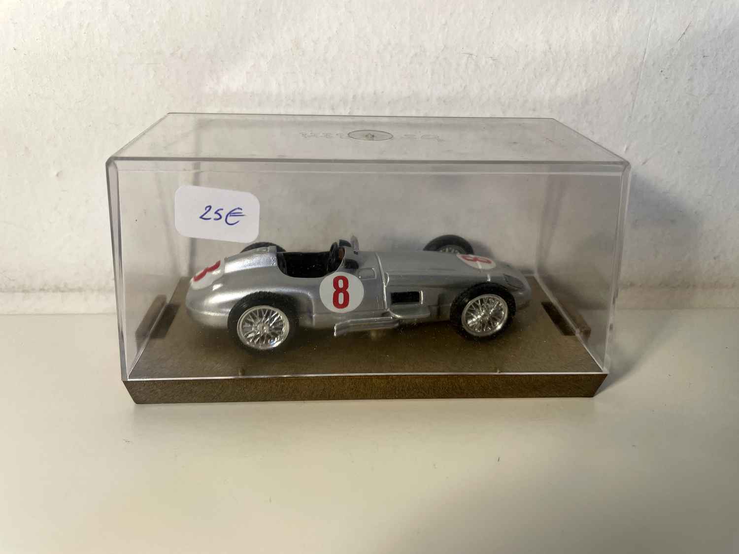 Mercedes W 196 HP 295 from 1954 gray number 8 - racing car (Brumm R72)