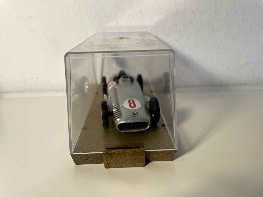 Mercedes W 196 HP 295 from 1954 gray number 8 - racing car (Brumm R72)