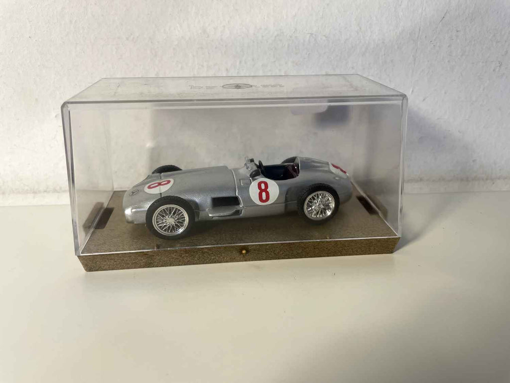 Mercedes W 196 HP 295 from 1954 gray number 8 - racing car (Brumm R72)