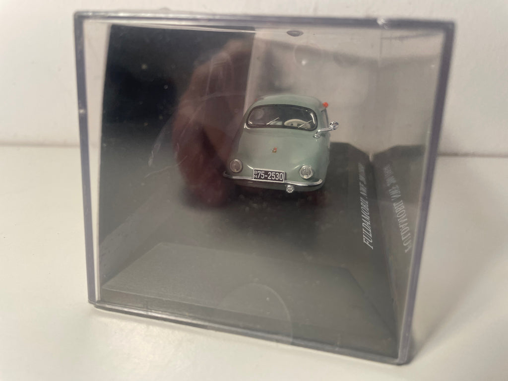 Micro voiture d'antan Fuldamobil NWF 200 grise/verte foncée?? de 1954 - voiture allemande