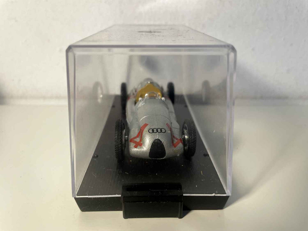 Auto Union tipo D HP 420 de 19387, gris número 4 - coche de carreras (Brumm R109)