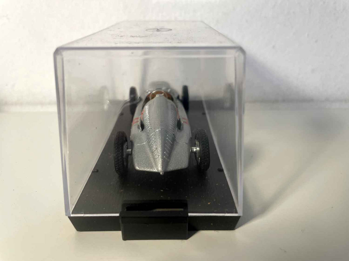 Auto Union tipo D HP 420 de 19387, gris número 4 - coche de carreras (Brumm R109)