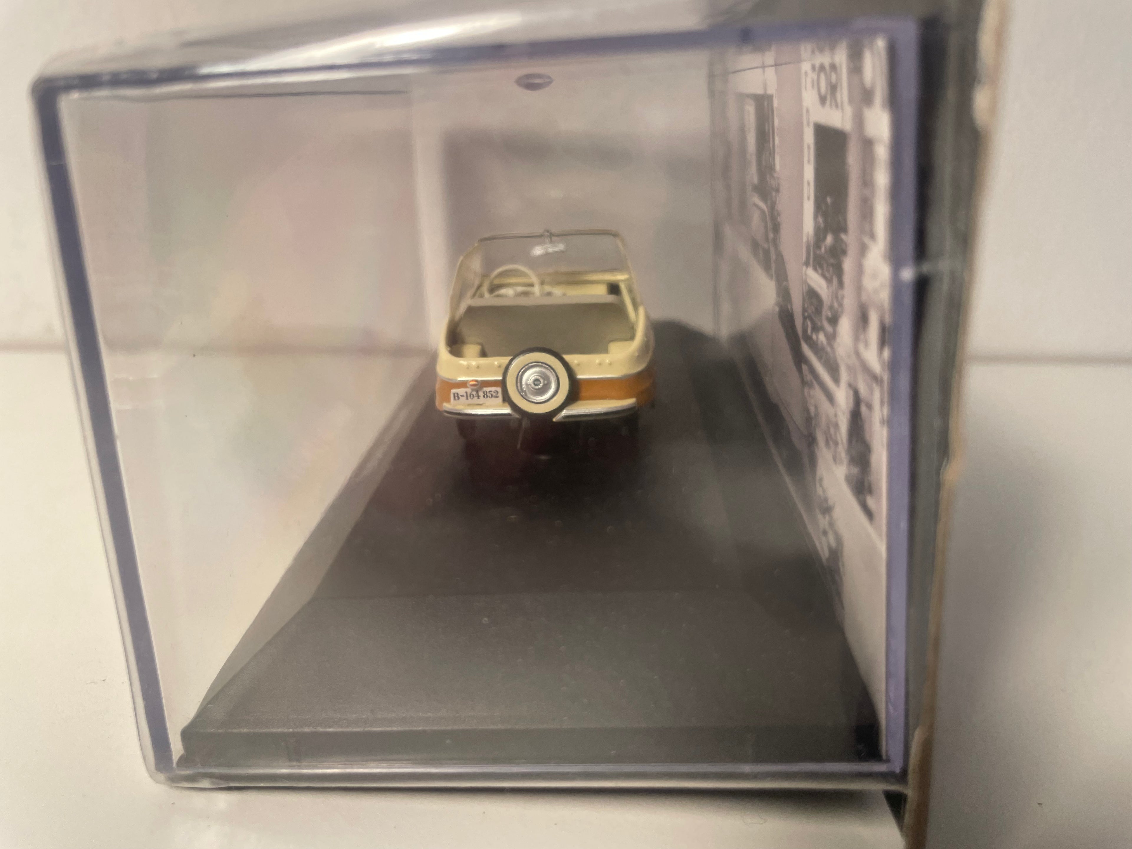 Micro Antique Car DAVID Beige and Brown from 1951 - Spanish Car
