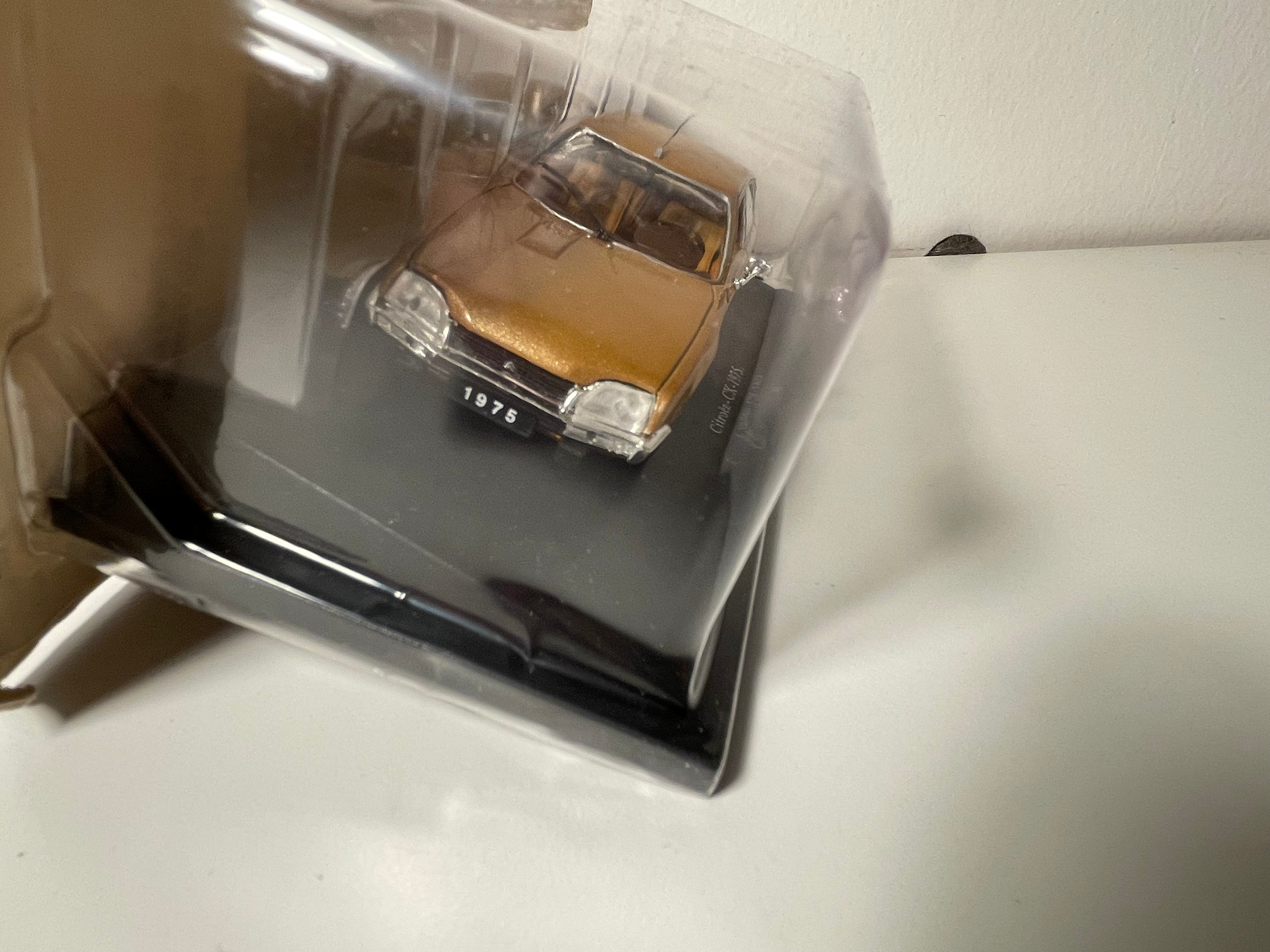Brown Citroën CX from 1975 (in blister pack)