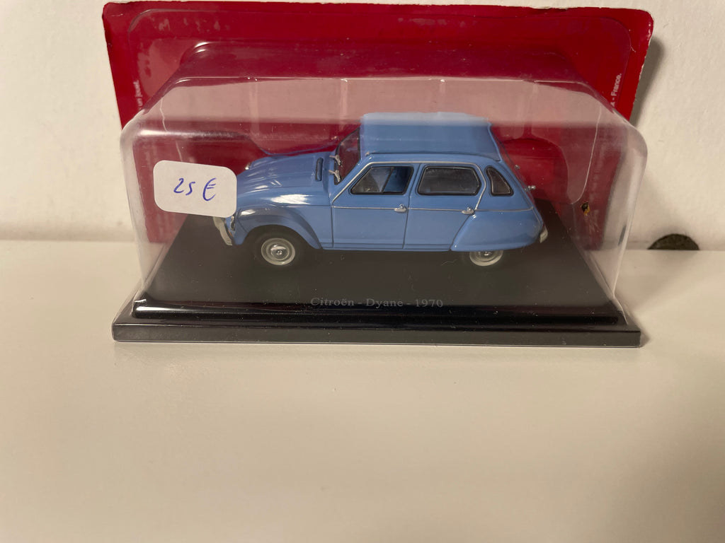 1970 blauwe Citroën Dyane
