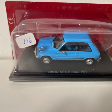 Citroën LN bicylindre bleue de 1977