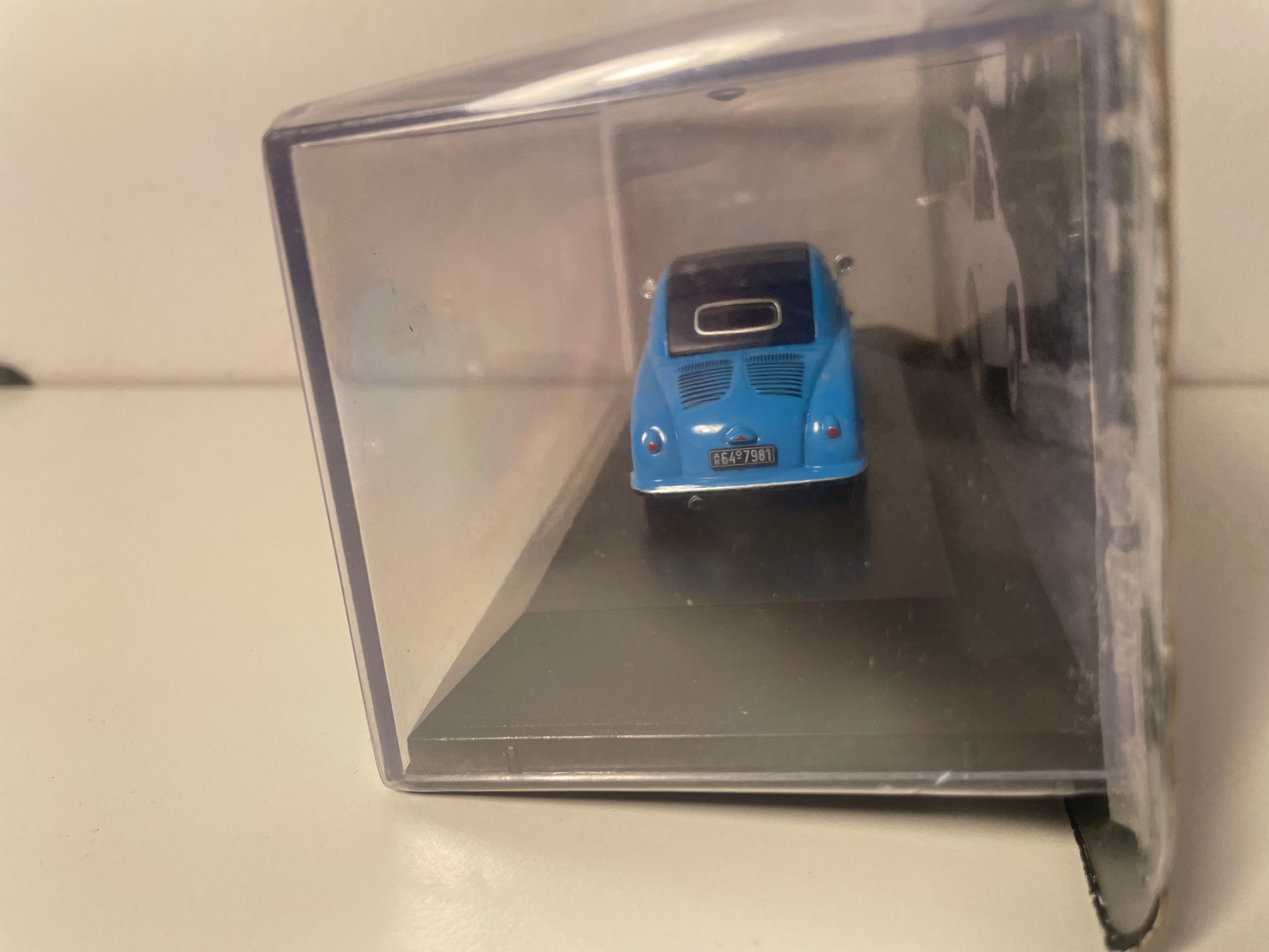 Mikroauto Champion 400 an azul aus 1951 - däitsche Auto