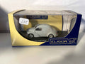 Renault 4 CV grijs plaatwerk (ook al is de basis beige gemarkeerd) ELIGOR