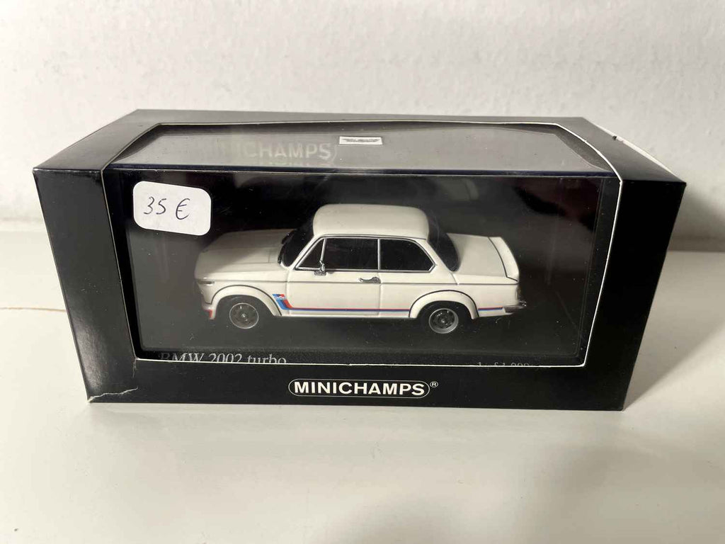 BMW 2002 turbo blanche de 1974 - Minichamps