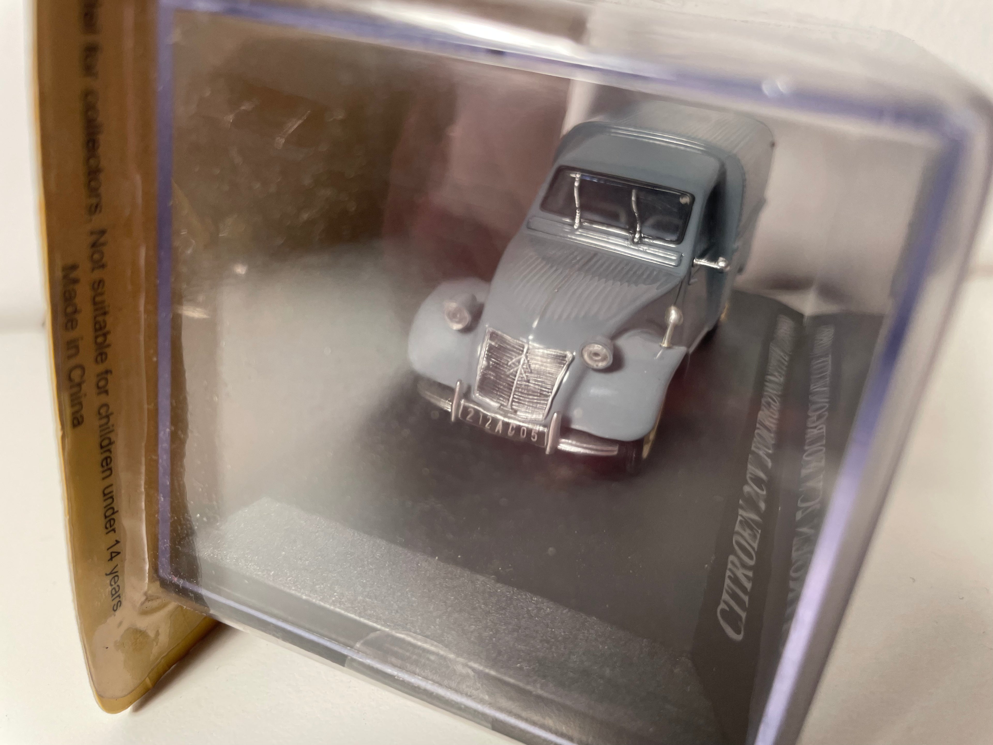 Groe Citroën 2 CV Van vun 1958