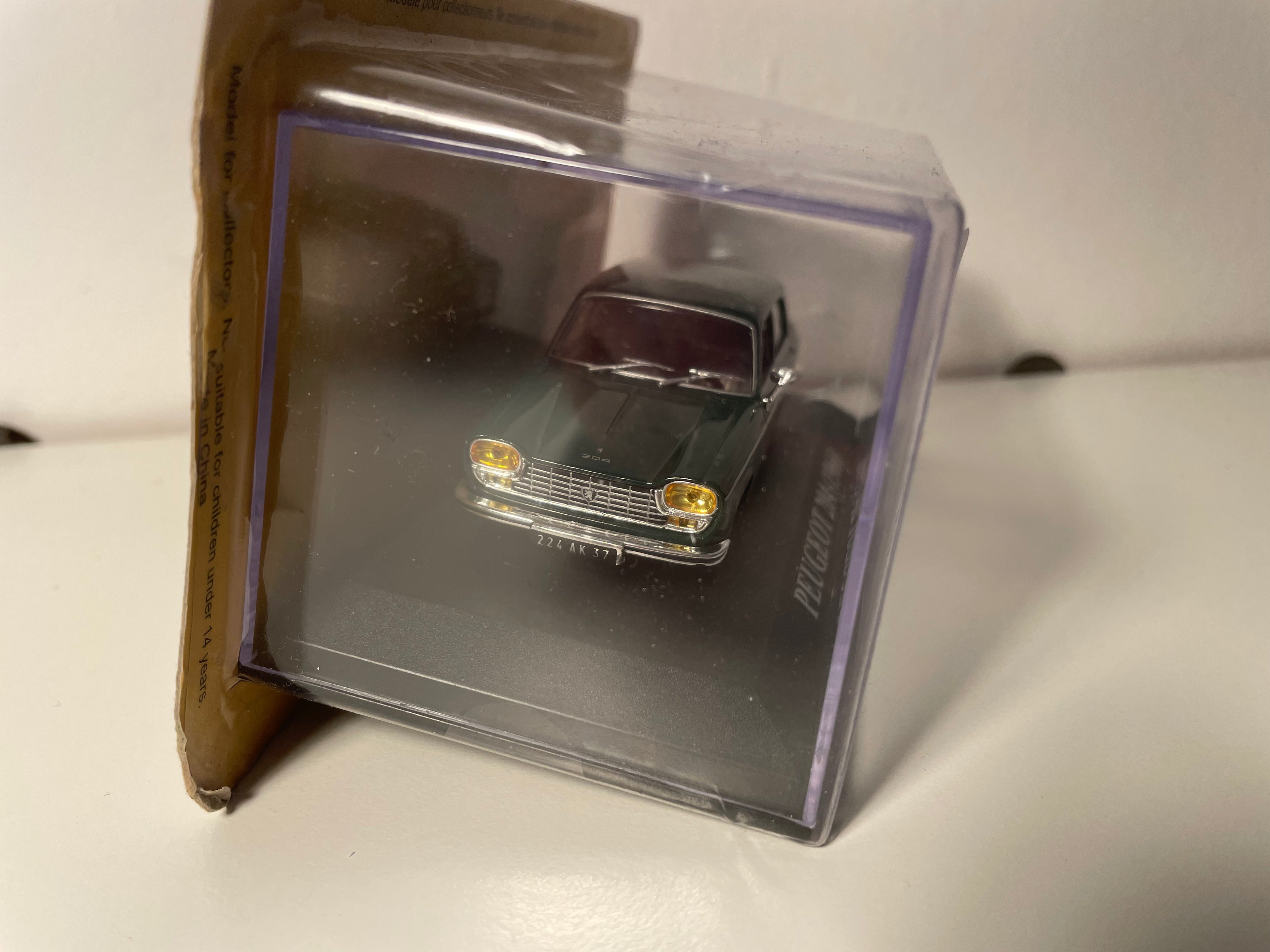 Peugeot 204 verte de 1966
