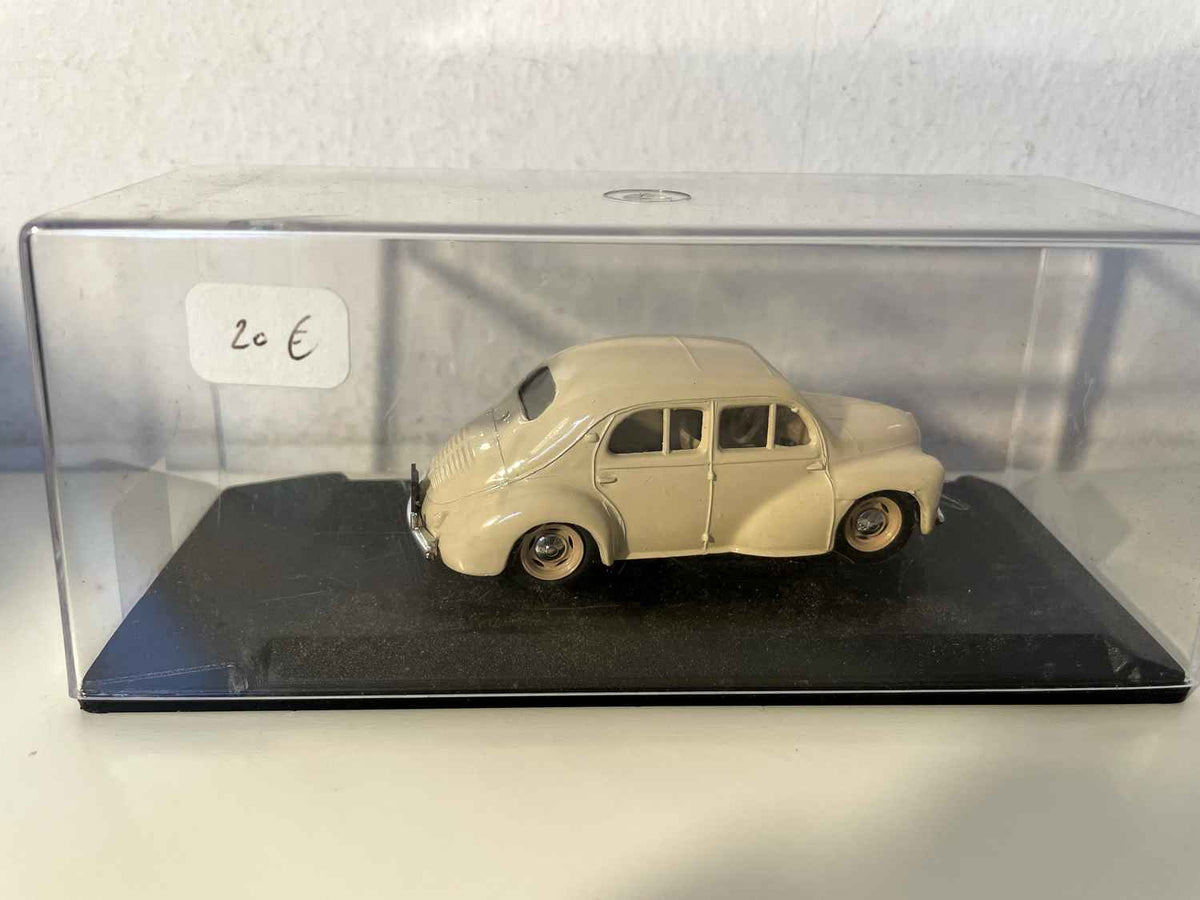 Renault 4 CV beige vitrée (Eligor référence 100611)