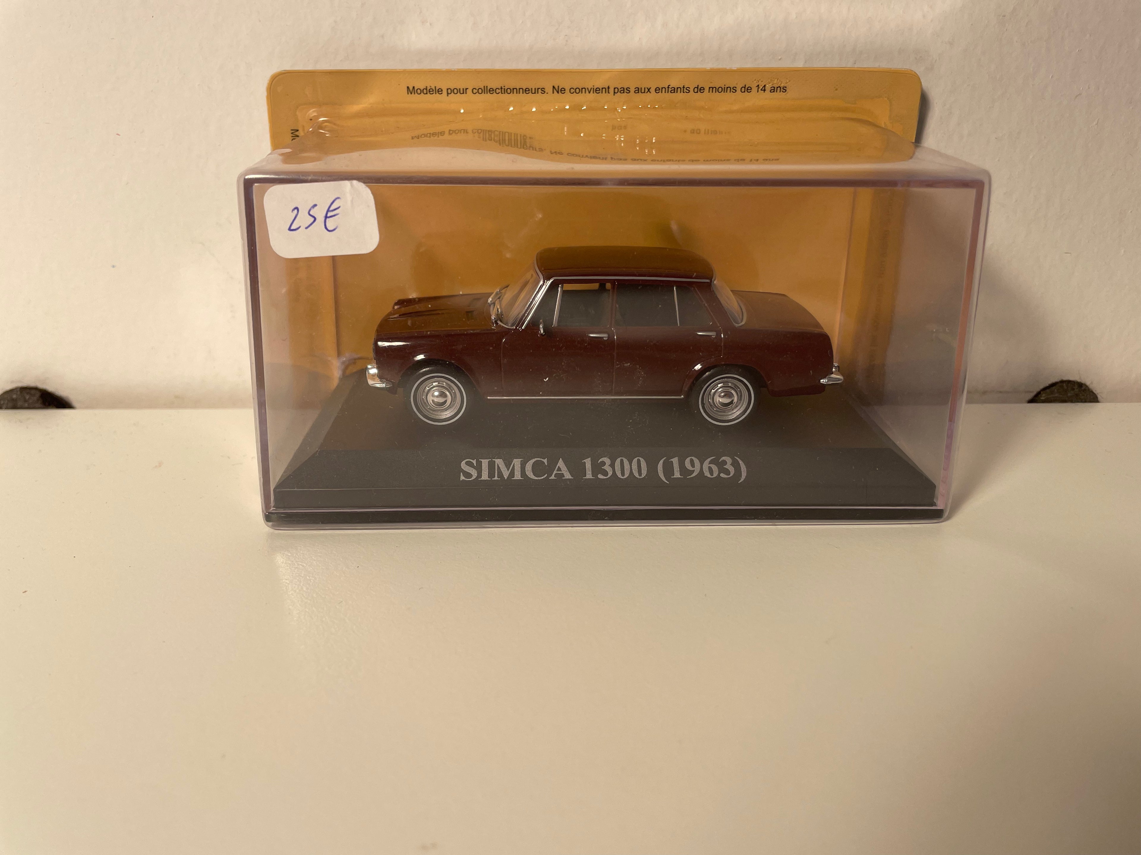 Simca 1300 Bordeaux Farbe von 1963