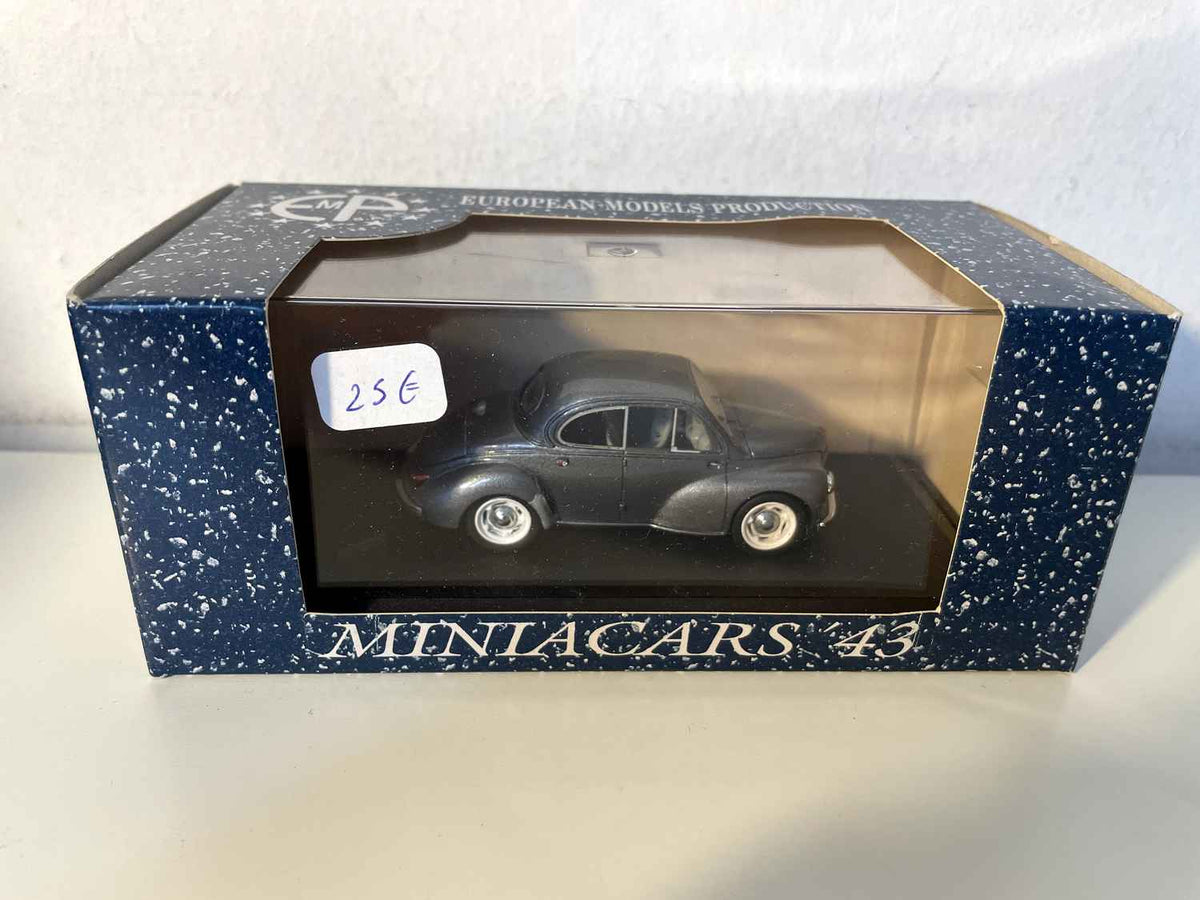 Renault 4 CV gro PICHON - PARAT (EMP Kollektiounsreferenz 95.013)