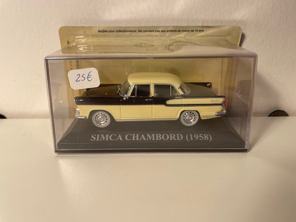 SIMCA Chambord beżowo-czarny z 1958 roku