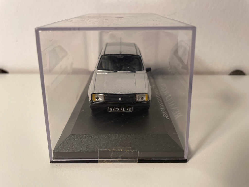 1980 grey Renault 14 GTS