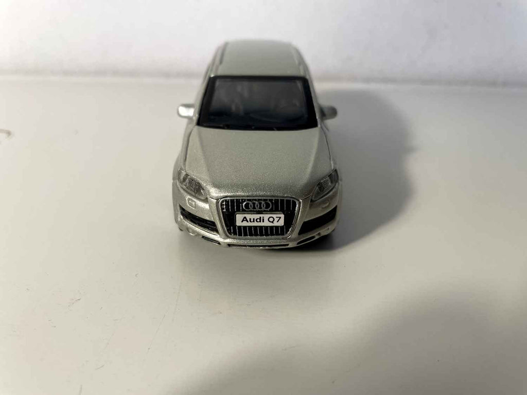 Audi Q7 grijs - Burago