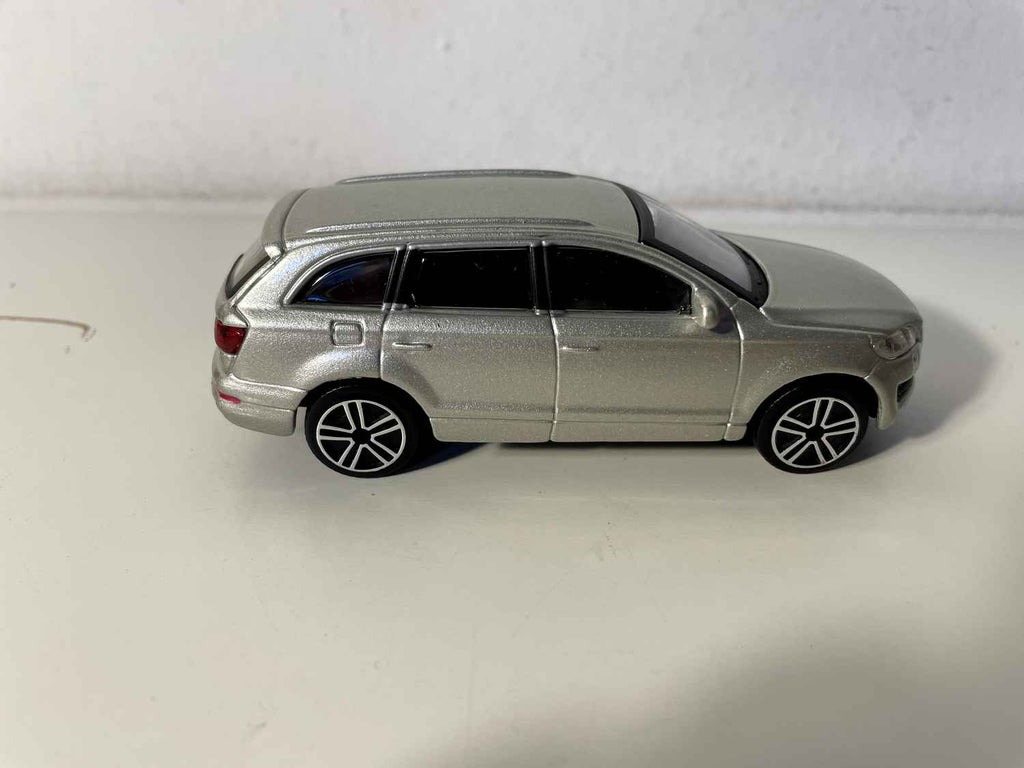 Audi Q7 grijs - Burago