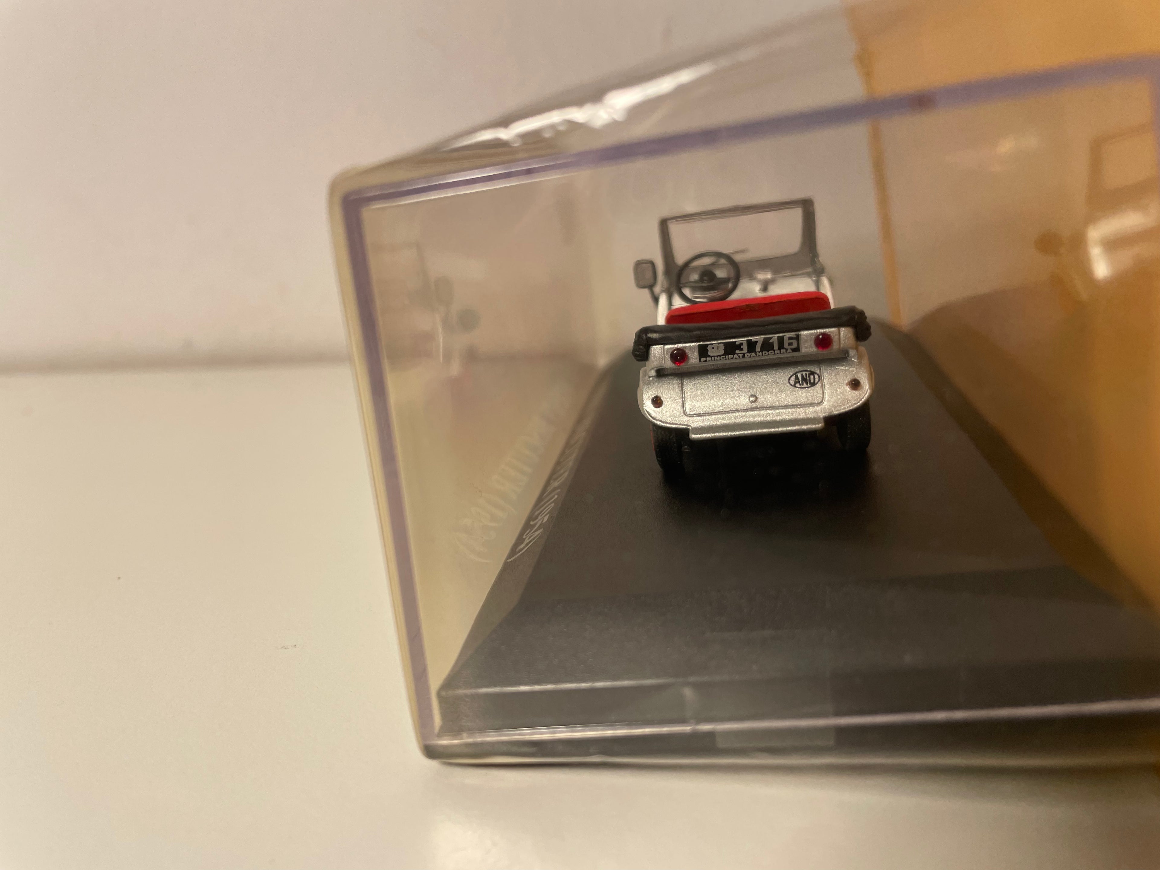 Voisin Biscuter gris de 1954