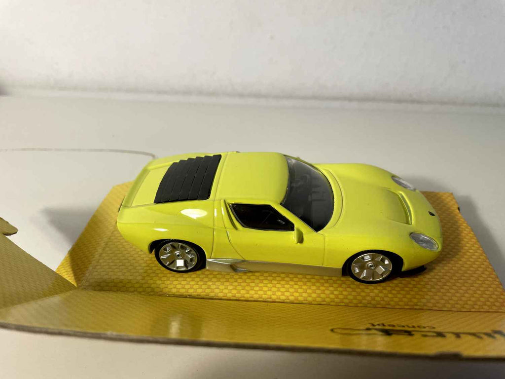 Yellow Lamborghini Miura - Mondo Motors