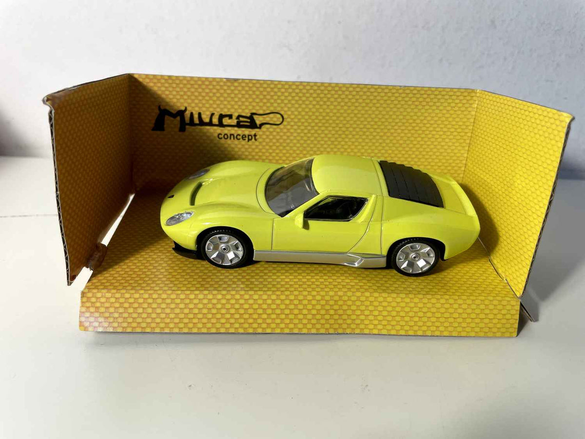 Yellow Lamborghini Miura - Mondo Motors