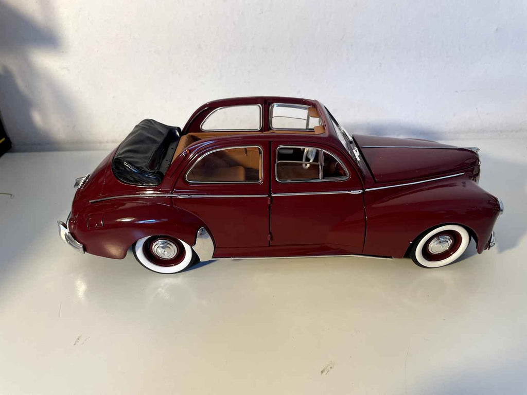 1954 Peugeot 203 Cabriolet a Bordeauxrout (Solido Moossstaf 1:18)