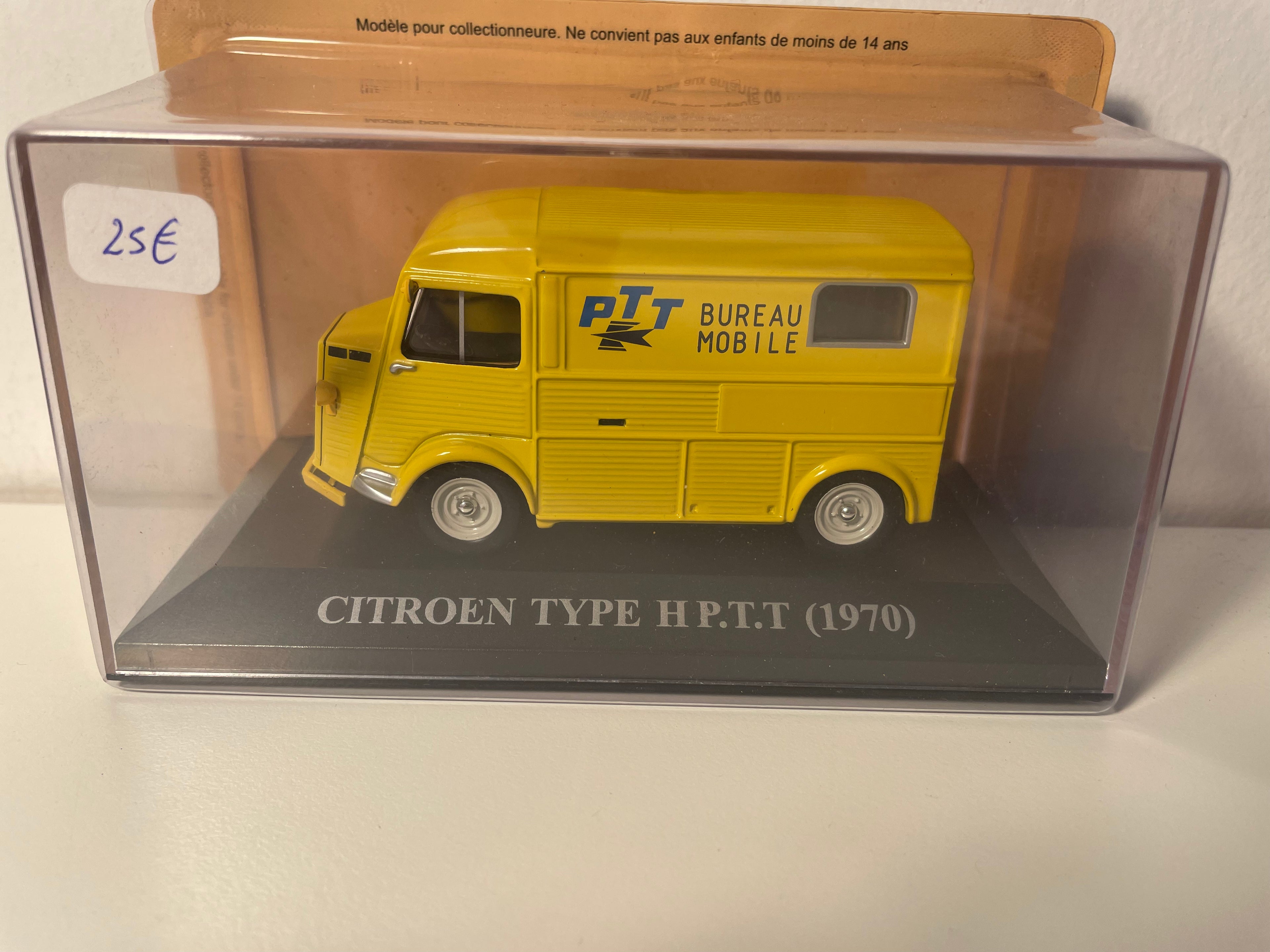 Giele Citroën Typ H vun 1970 PTT - La Poste (mobilt Büro)