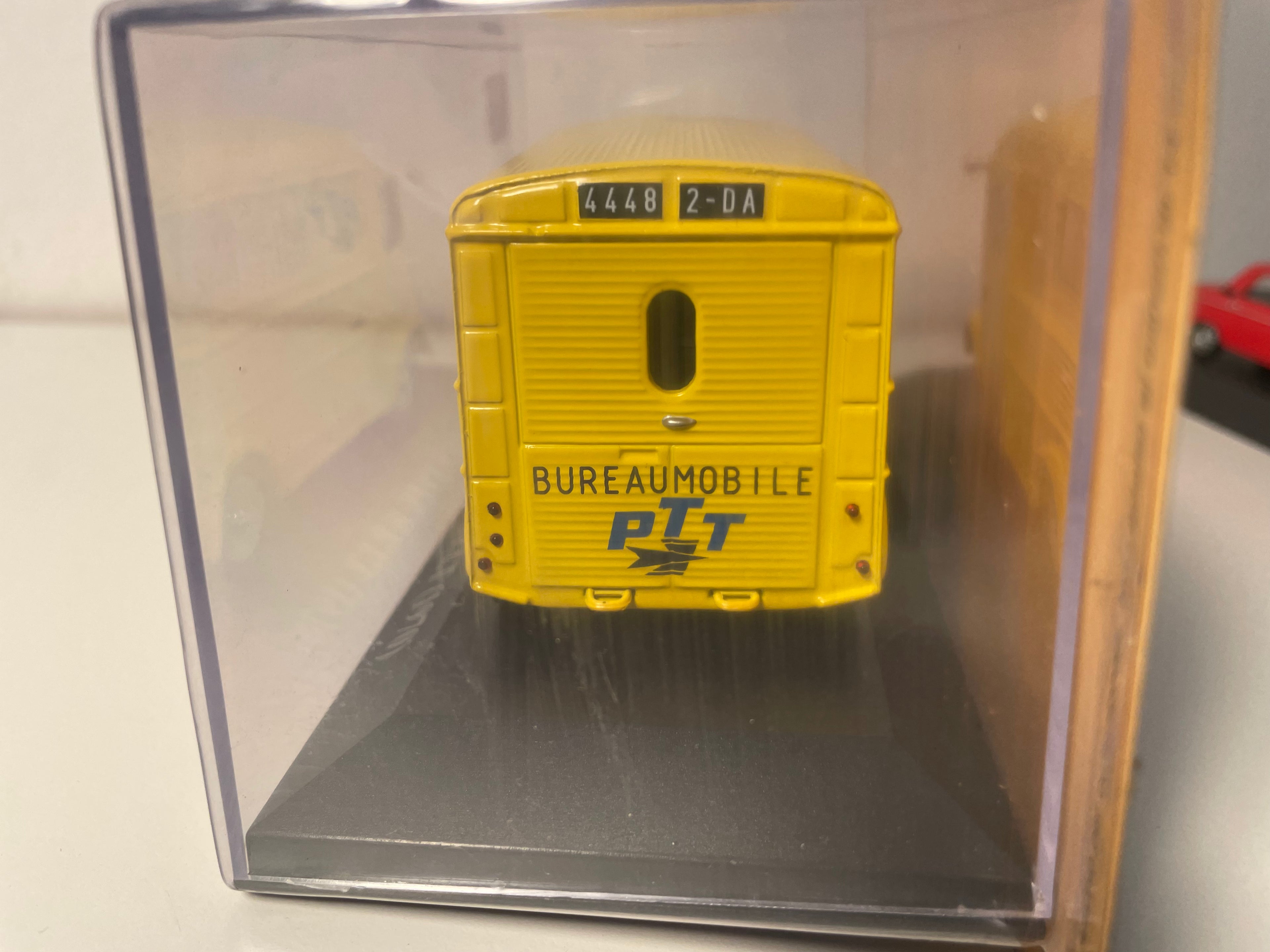 Giele Citroën Typ H vun 1970 PTT - La Poste (mobilt Büro)