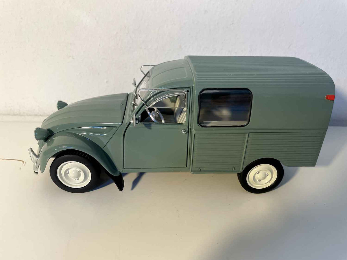 Citroën 2 CV AK350 gro (Solido Skala 1/18)