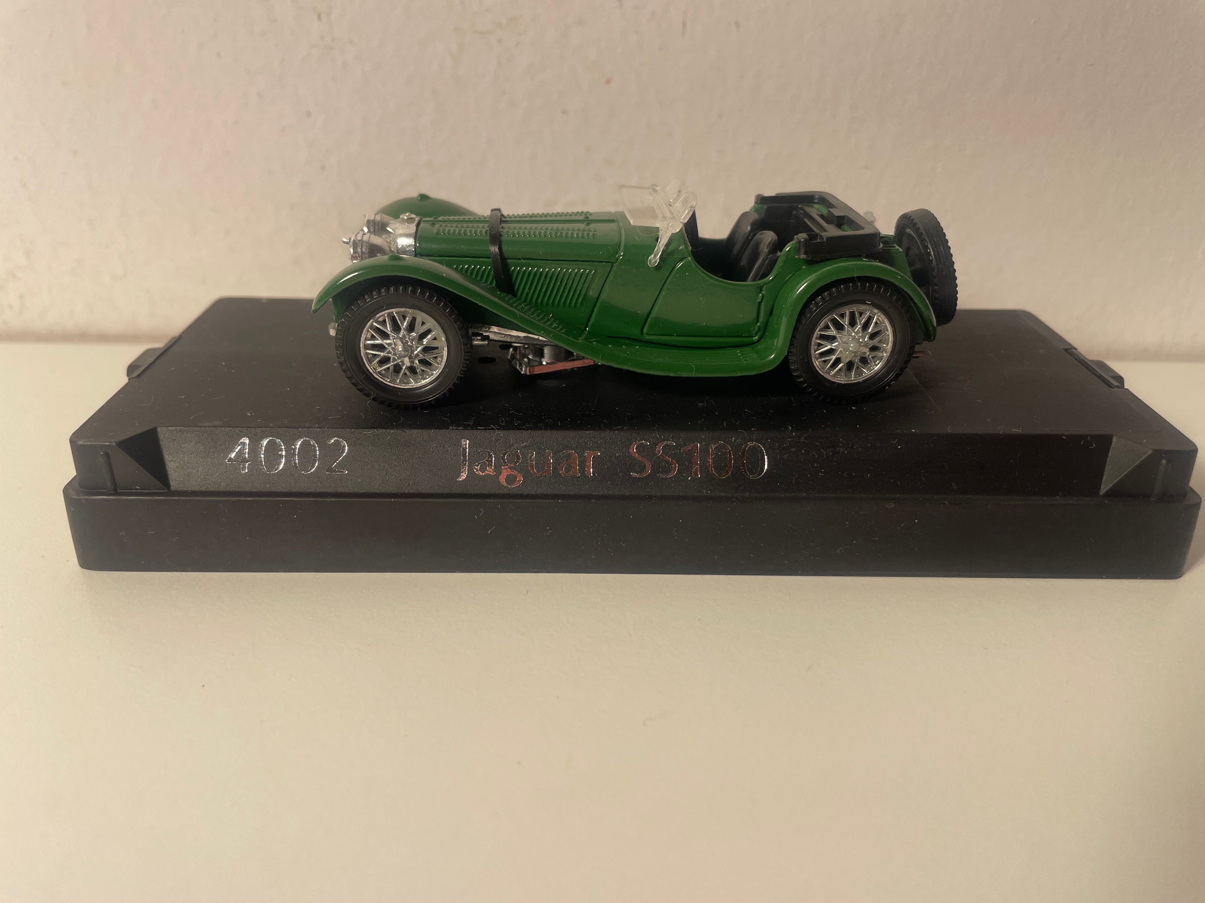 Jaguar SS100 zielony - Solido numer referencyjny 4002