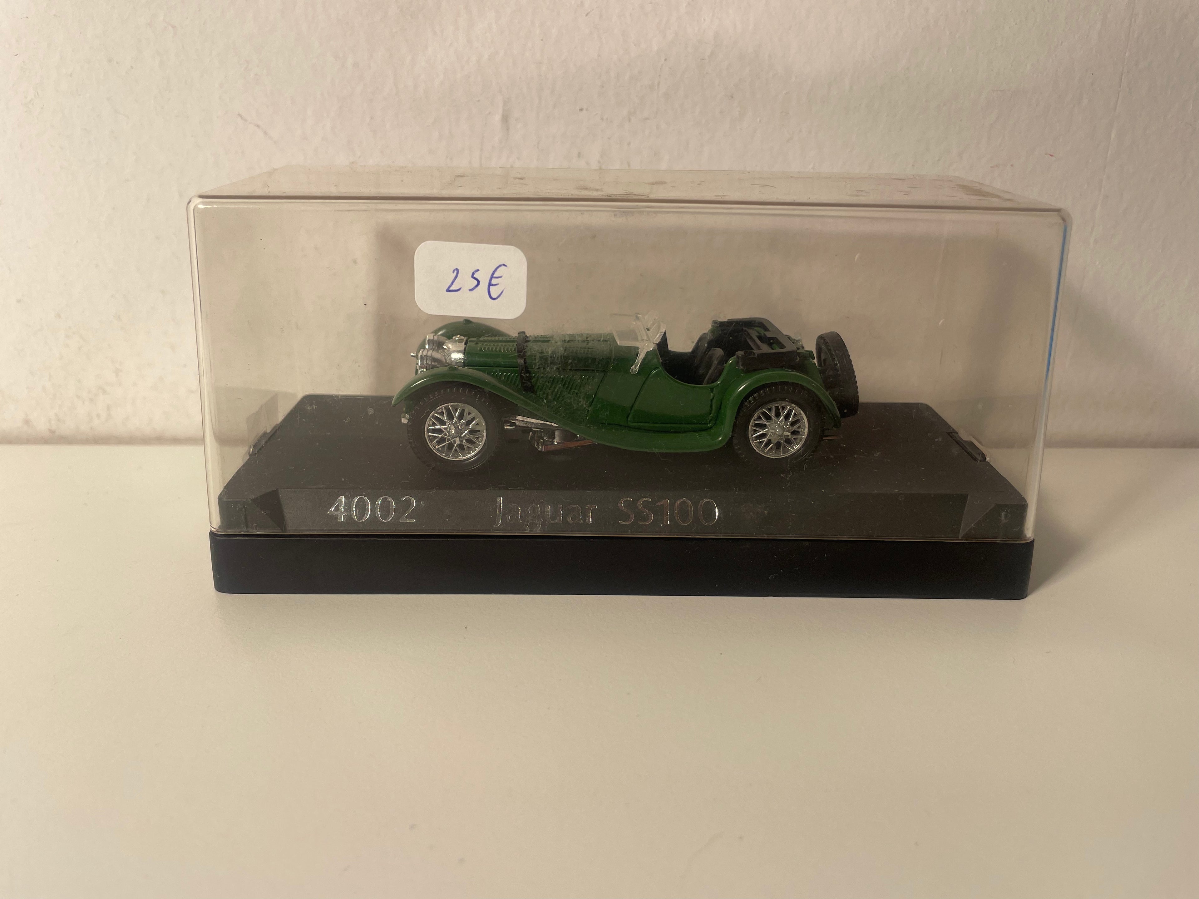Jaguar SS100 zielony - Solido numer referencyjny 4002