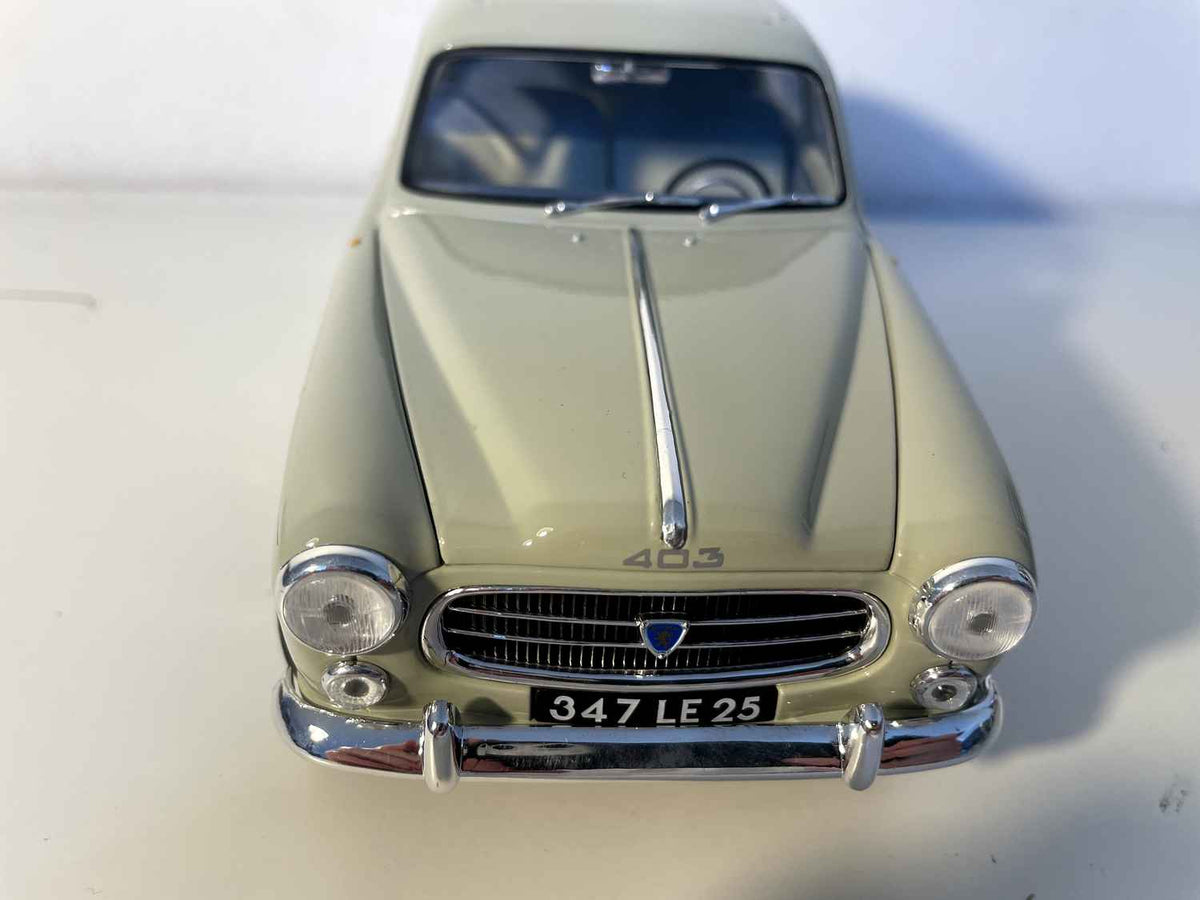 Peugeot 403 Luxusgrou Sedan aus 1954 (Solido Skala 1/18)